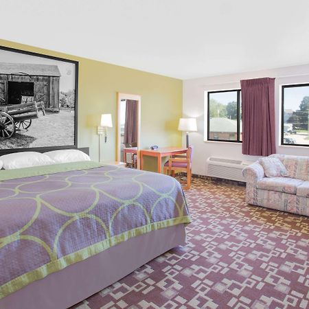 Super 8 By Wyndham Independence Ia Hotel Bagian luar foto