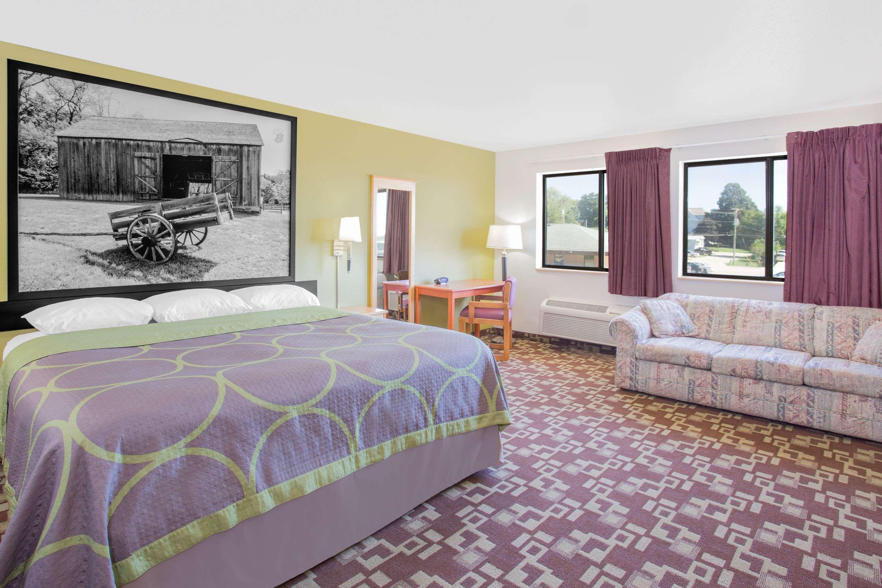 Super 8 By Wyndham Independence Ia Hotel Bagian luar foto