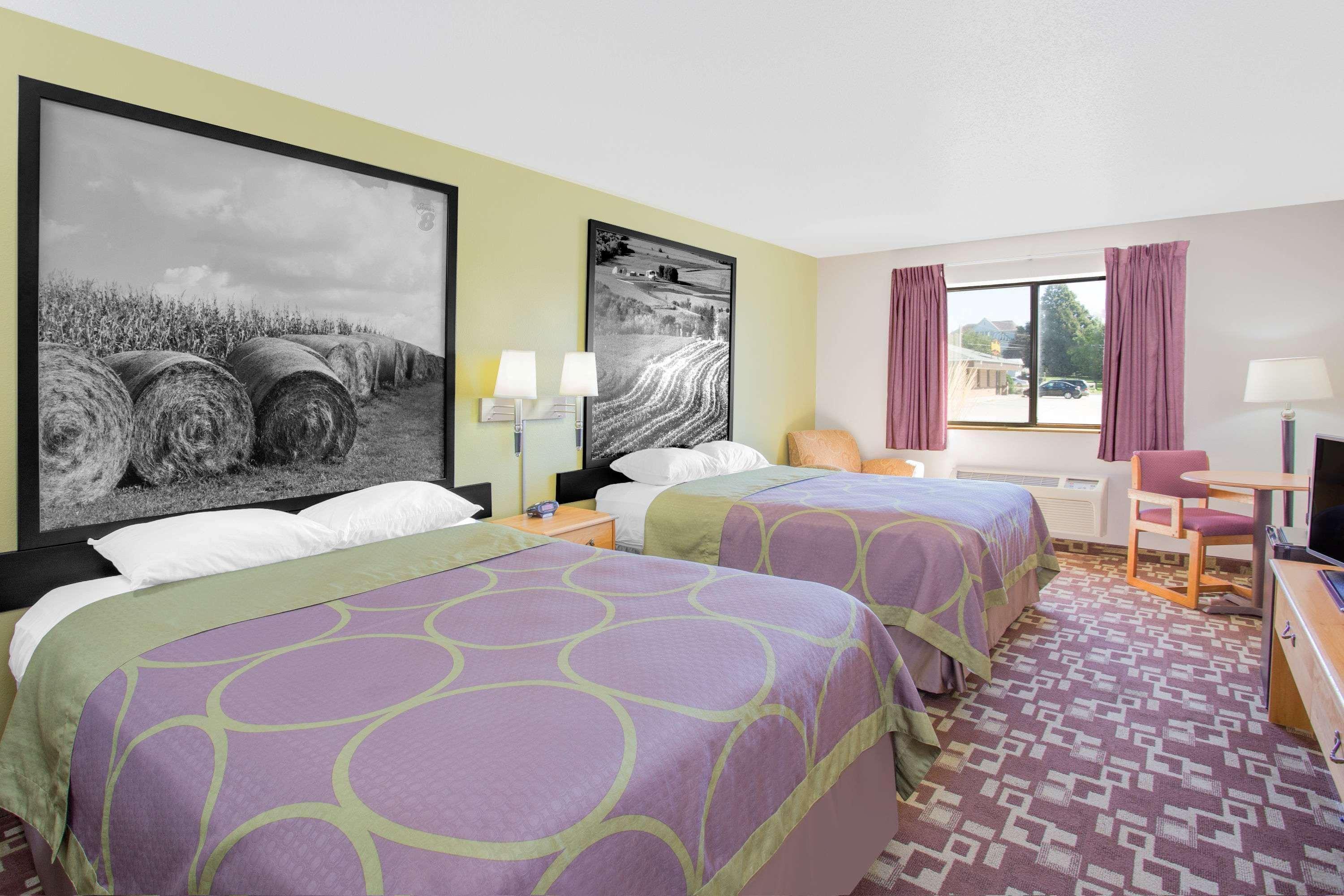 Super 8 By Wyndham Independence Ia Hotel Bagian luar foto